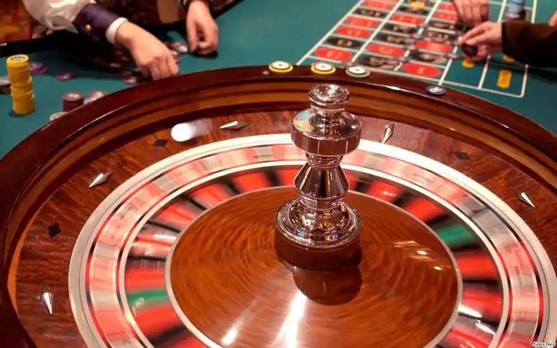Setting session budget and managing bets on handicap 1 French Roulette